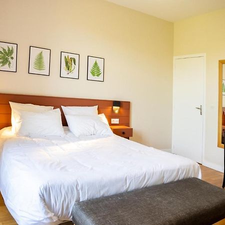 Bel Appartement, Bien Equipe Et Confortable Dans Le Centre Historique Fougères Extérieur photo