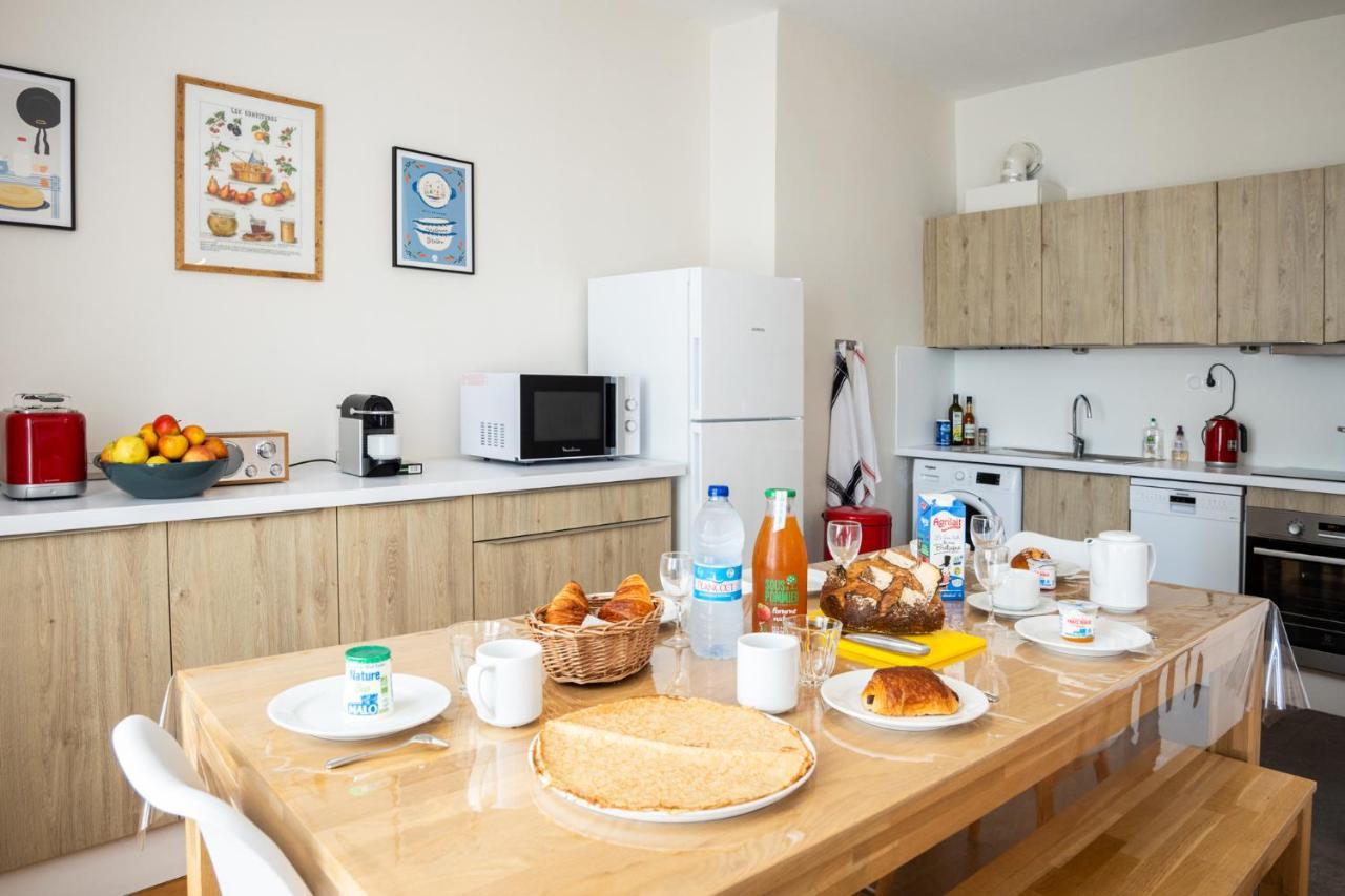 Bel Appartement, Bien Equipe Et Confortable Dans Le Centre Historique Fougères Extérieur photo