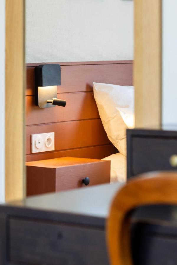 Bel Appartement, Bien Equipe Et Confortable Dans Le Centre Historique Fougères Extérieur photo