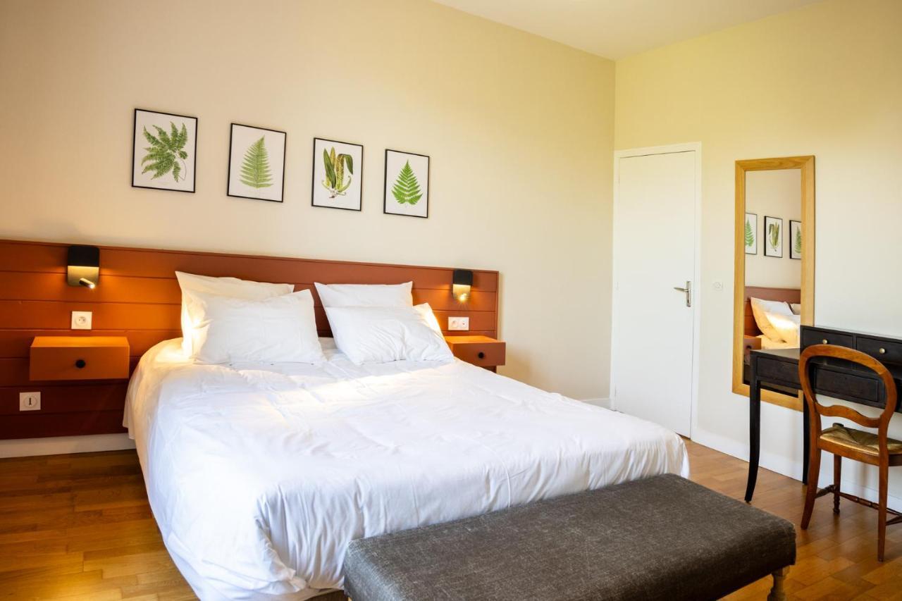 Bel Appartement, Bien Equipe Et Confortable Dans Le Centre Historique Fougères Extérieur photo